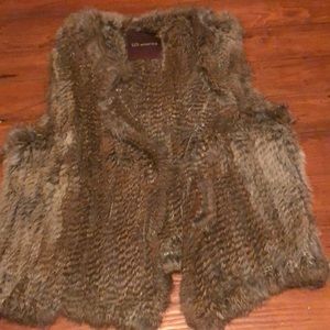 Vest with real fur